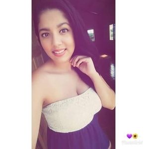 Meet your Posher, Alejandra